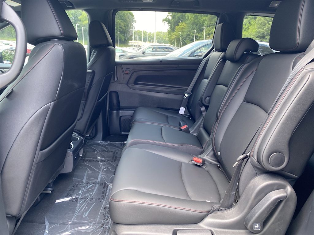 Thumbnail: 2026 Honda Odyssey - 10
