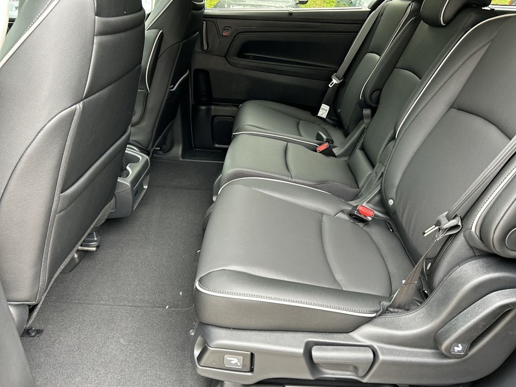Thumbnail: 2026 Honda Odyssey - 10