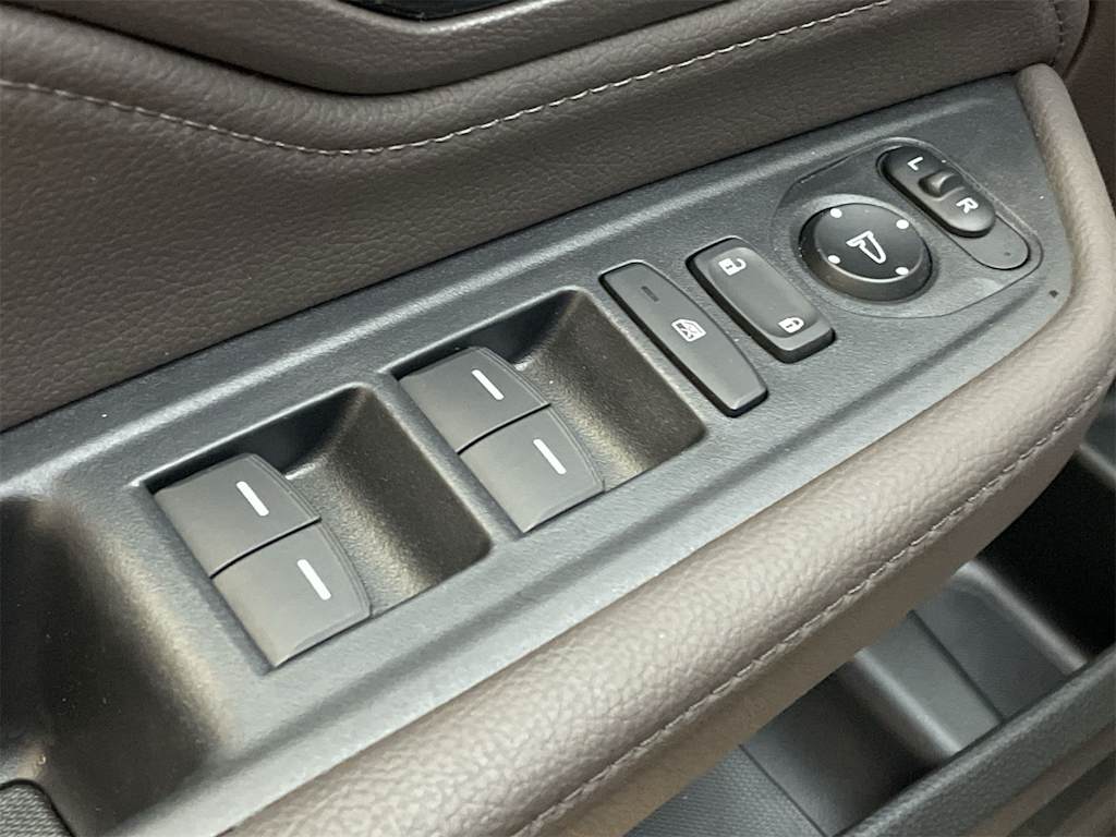 Thumbnail: 2023 Honda Odyssey - 26