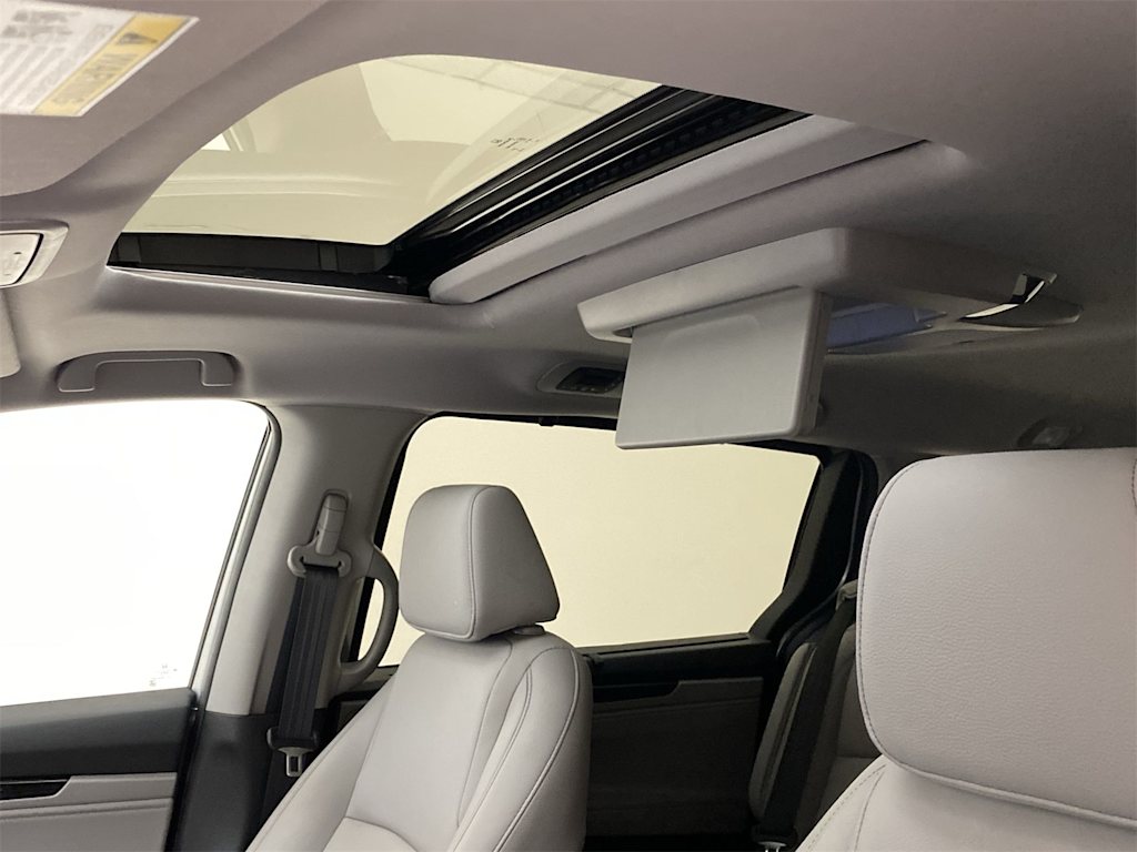 Thumbnail: 2024 Honda Odyssey - 14