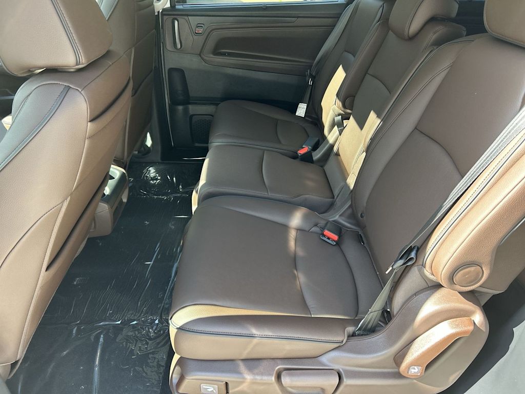 Thumbnail: 2026 Honda Odyssey - 10