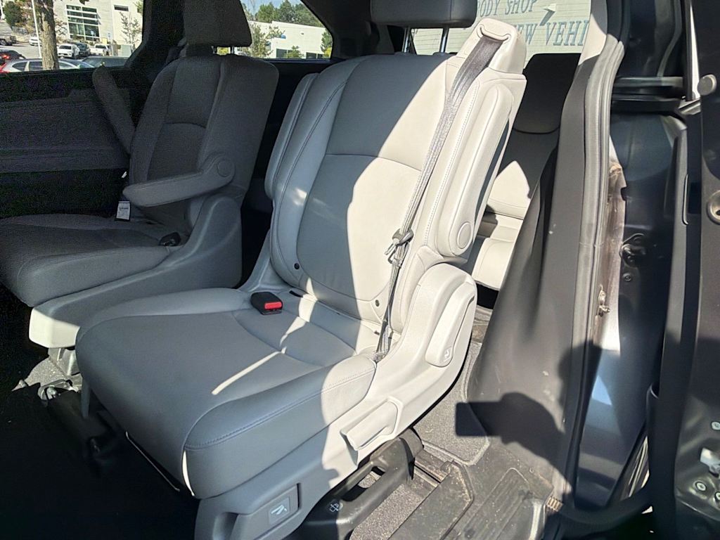 Thumbnail: 2019 Honda Odyssey - 8