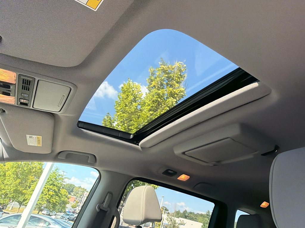 Thumbnail: 2019 Honda Odyssey - 23
