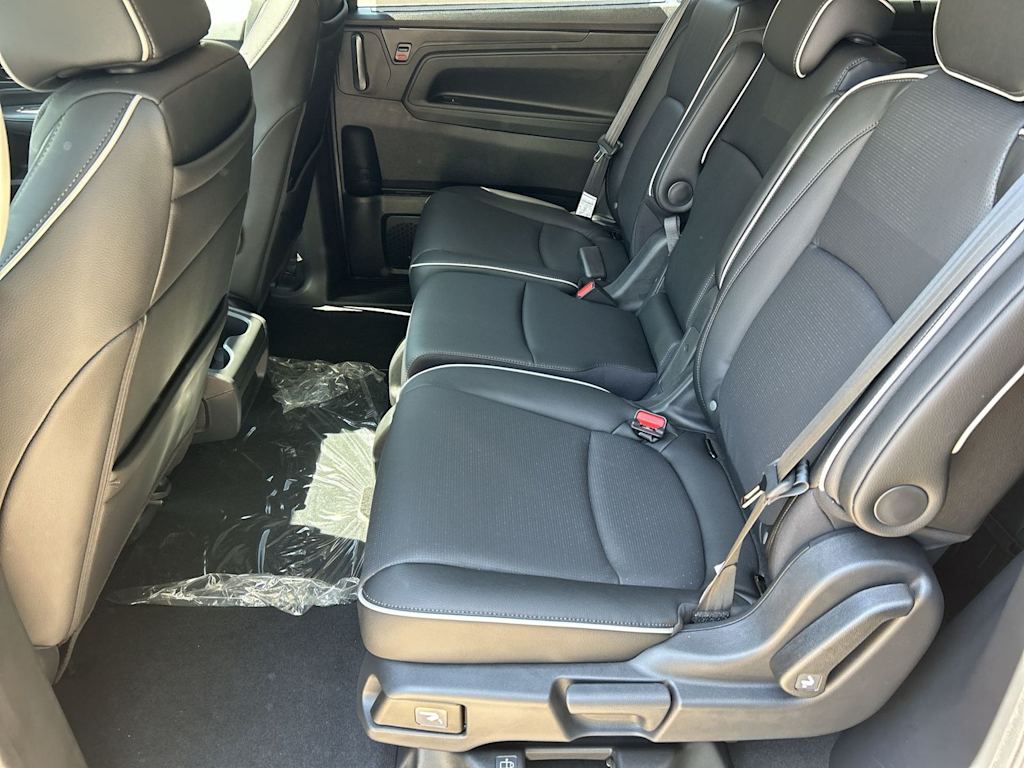 Thumbnail: 2026 Honda Odyssey - 10