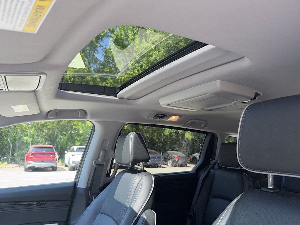 Thumbnail: 2023 Honda Odyssey - 20