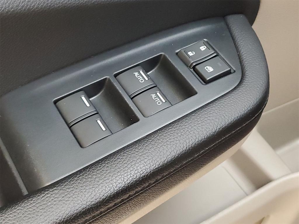 Thumbnail: 2022 Honda Pilot - 26