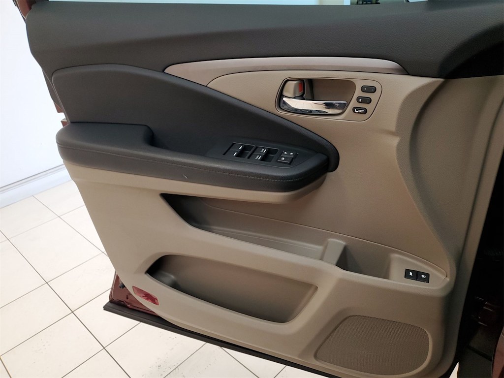 Thumbnail: 2022 Honda Pilot - 25