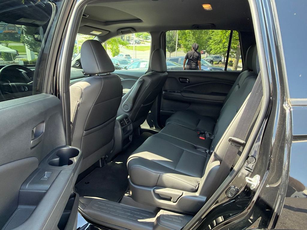Thumbnail: 2023 Honda Passport - 8