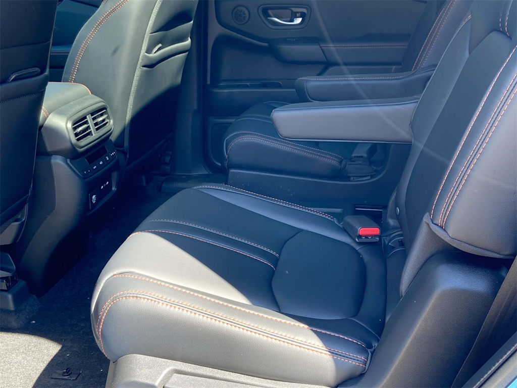 Thumbnail: 2025 Honda Pilot - 10