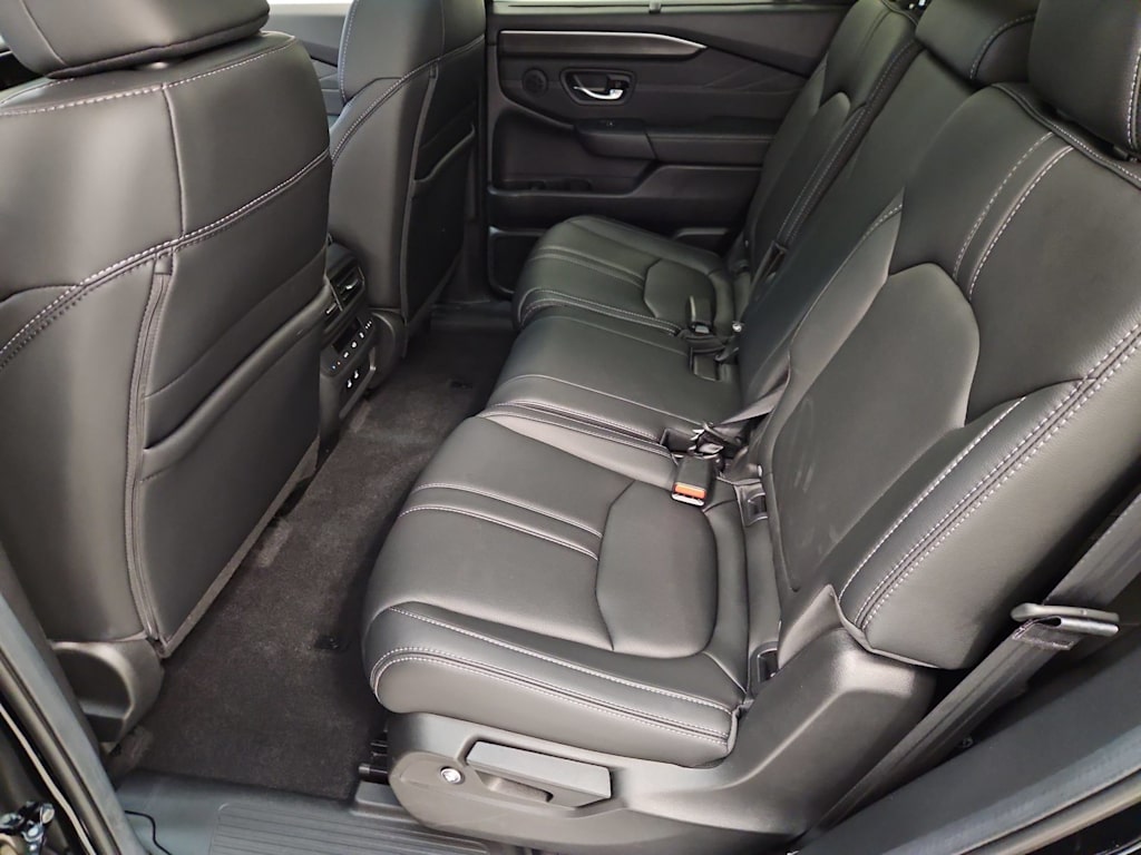 Thumbnail: 2026 Honda Pilot - 9