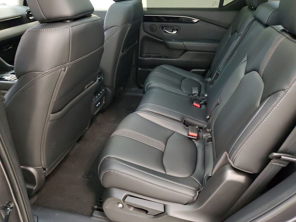 Thumbnail: 2023 Honda Pilot - 9