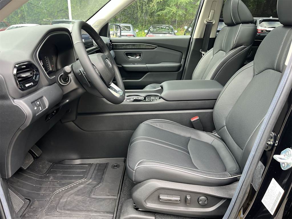 Thumbnail: 2025 Honda Pilot - 9