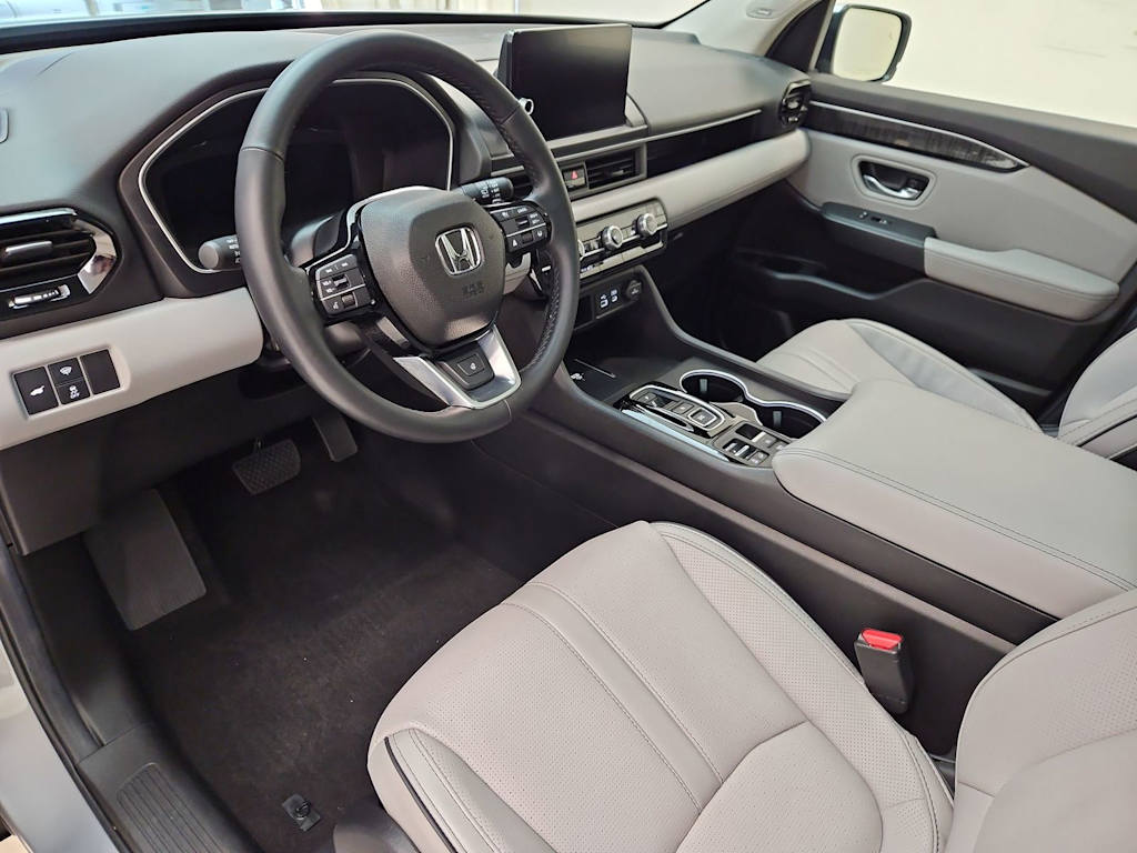 Thumbnail: 2025 Honda Pilot - 2