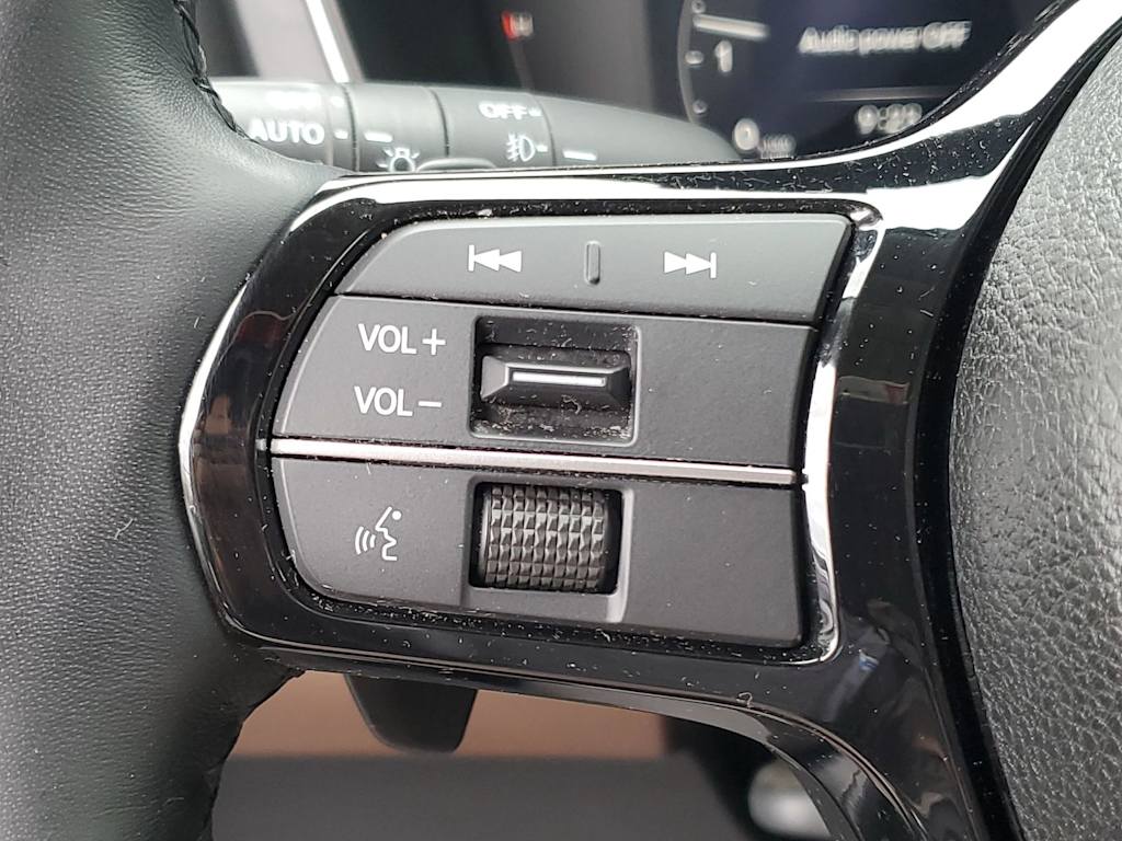 Thumbnail: 2023 Honda Pilot - 22