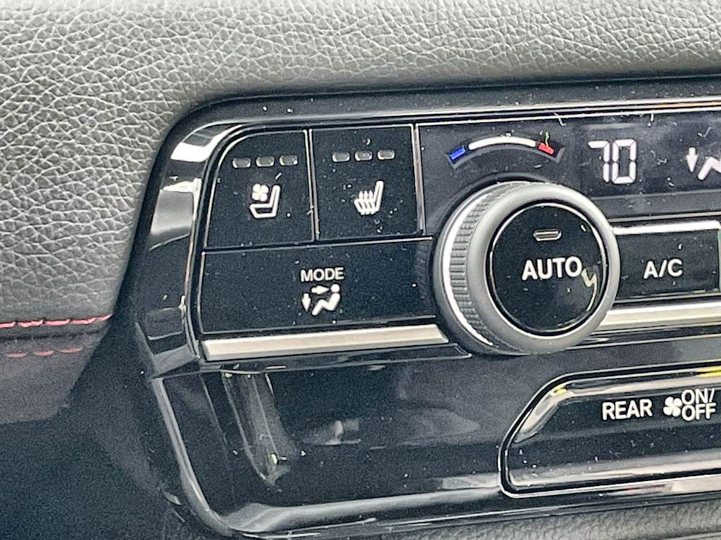Thumbnail: 2026 Honda Pilot - 15