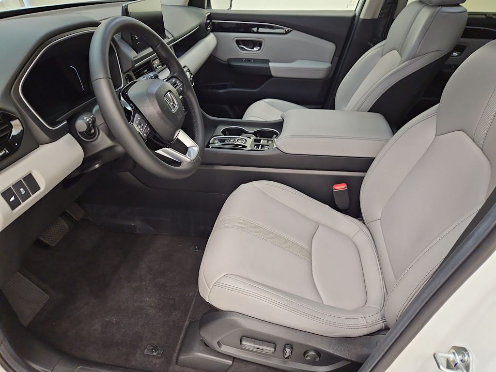 Thumbnail: 2025 Honda Pilot - 8