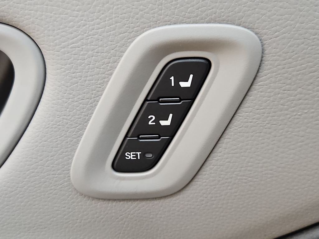 Thumbnail: 2024 Honda Pilot - 25