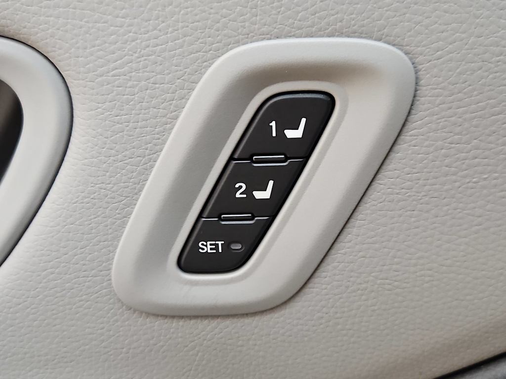 Thumbnail: 2024 Honda Pilot - 25