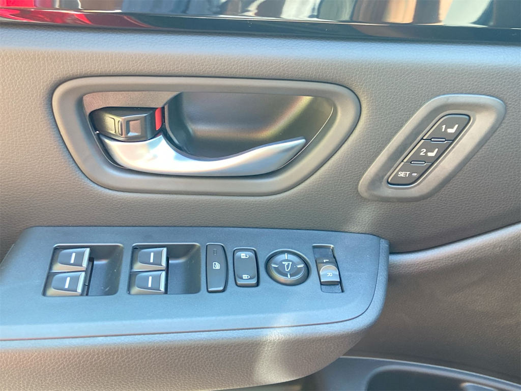 Thumbnail: 2025 Honda Pilot - 26