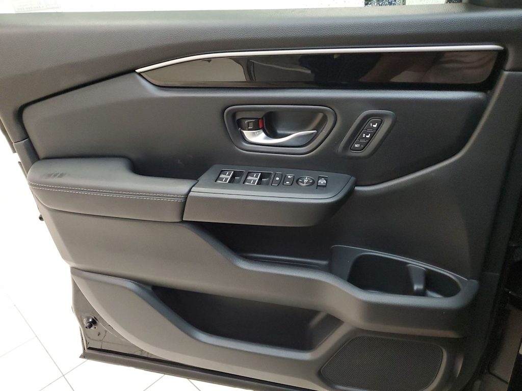Thumbnail: 2024 Honda Pilot - 23
