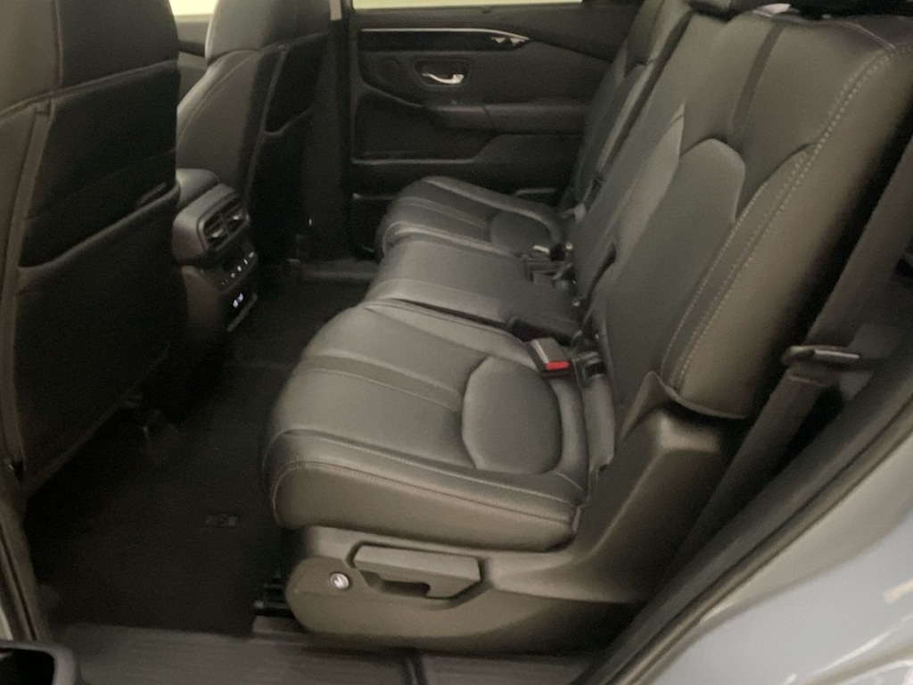 Thumbnail: 2023 Honda Pilot - 9