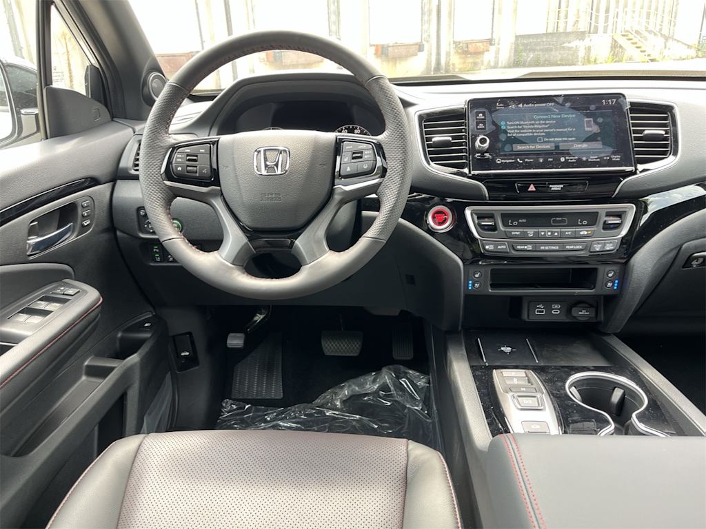 Thumbnail: 2025 Honda Ridgeline - 2