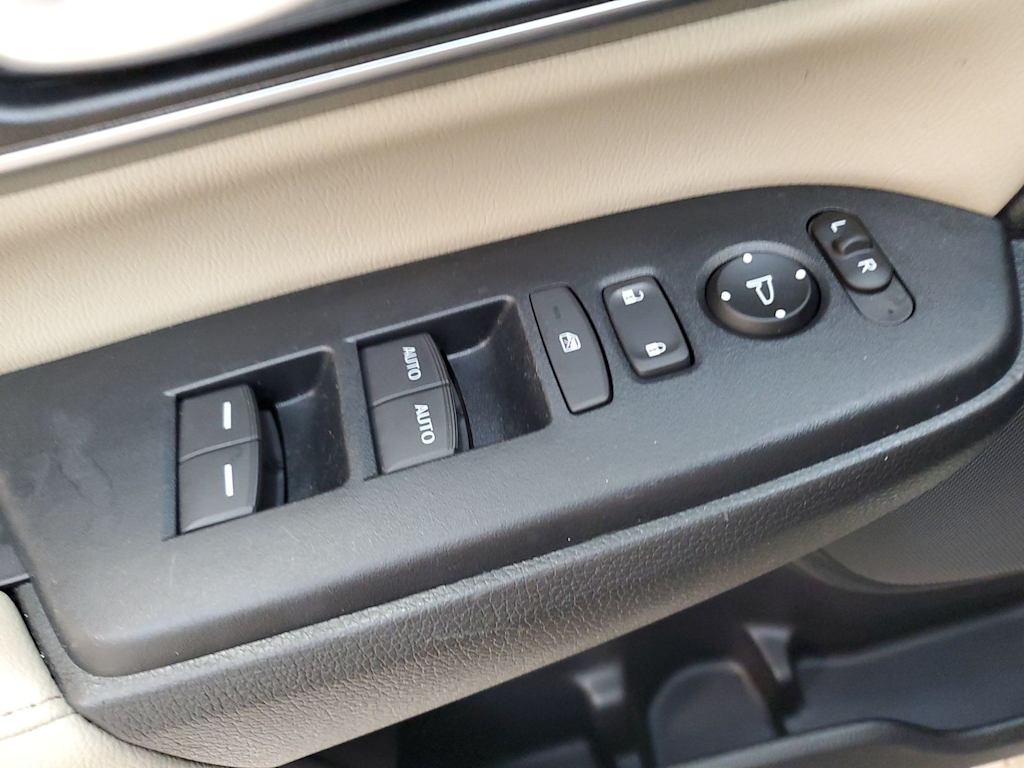 Thumbnail: 2019 Honda CR-V - 25
