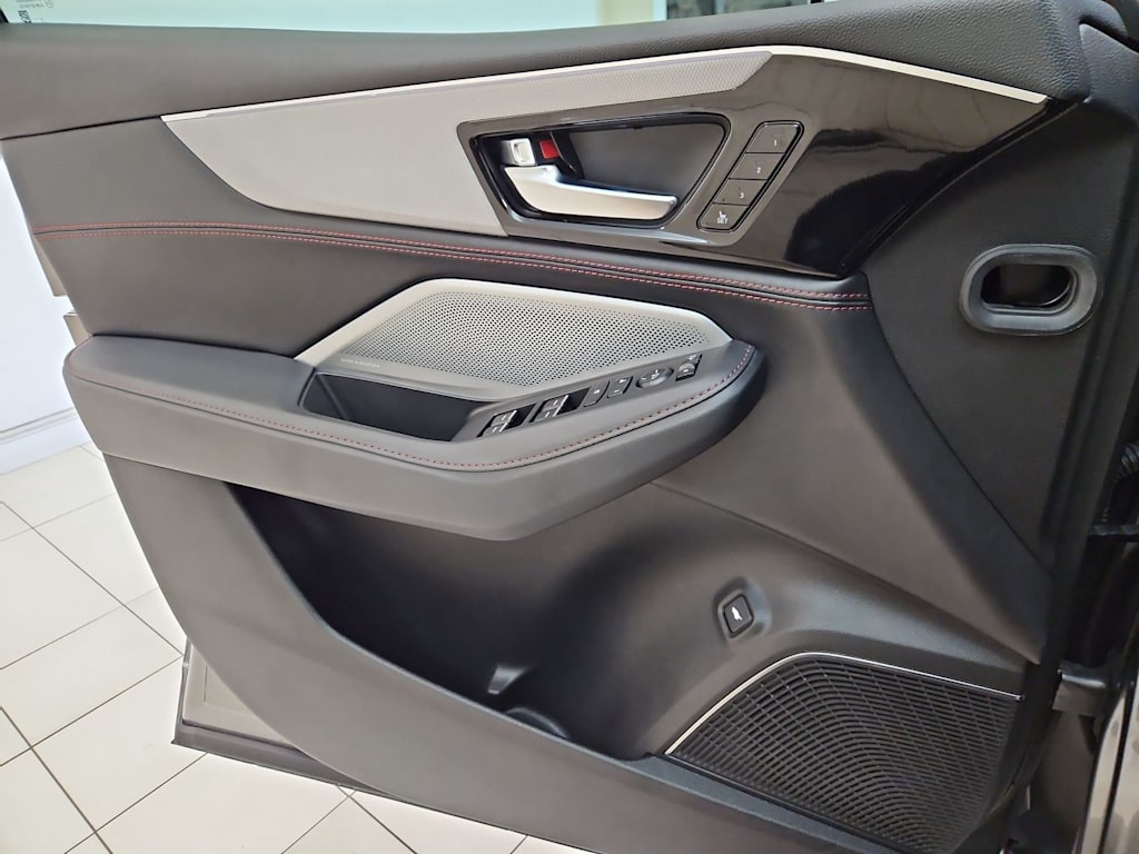 Thumbnail: 2025 Acura MDX - 25