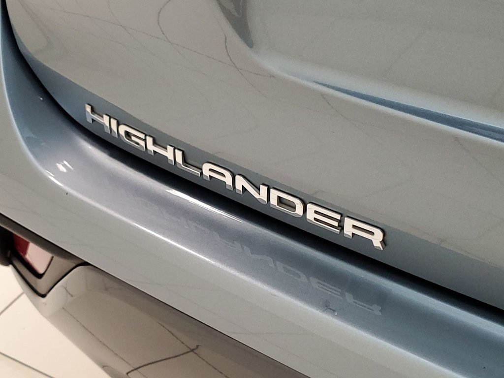 Thumbnail: 2023 Toyota Highlander - 5