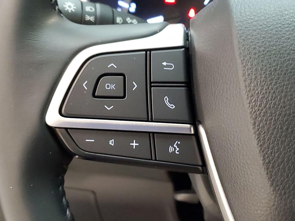 Thumbnail: 2023 Toyota Highlander - 22