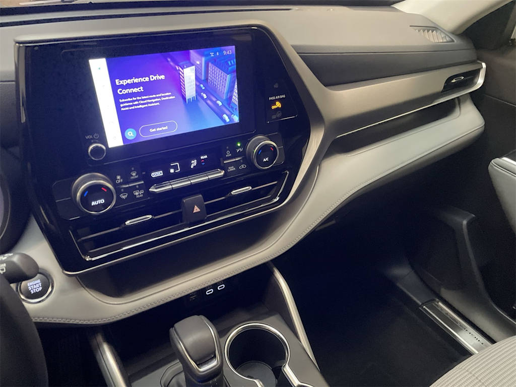 Thumbnail: 2023 Toyota Highlander - 28