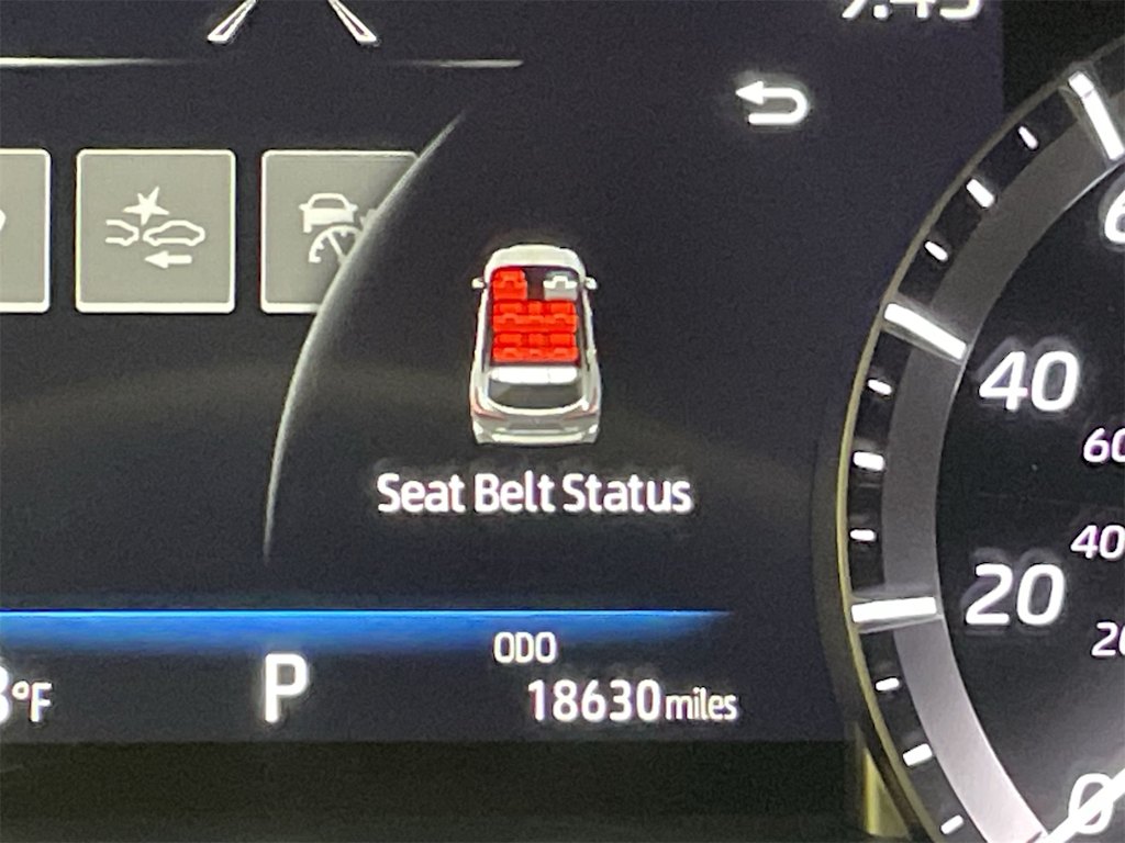 Thumbnail: 2023 Toyota Highlander - 21