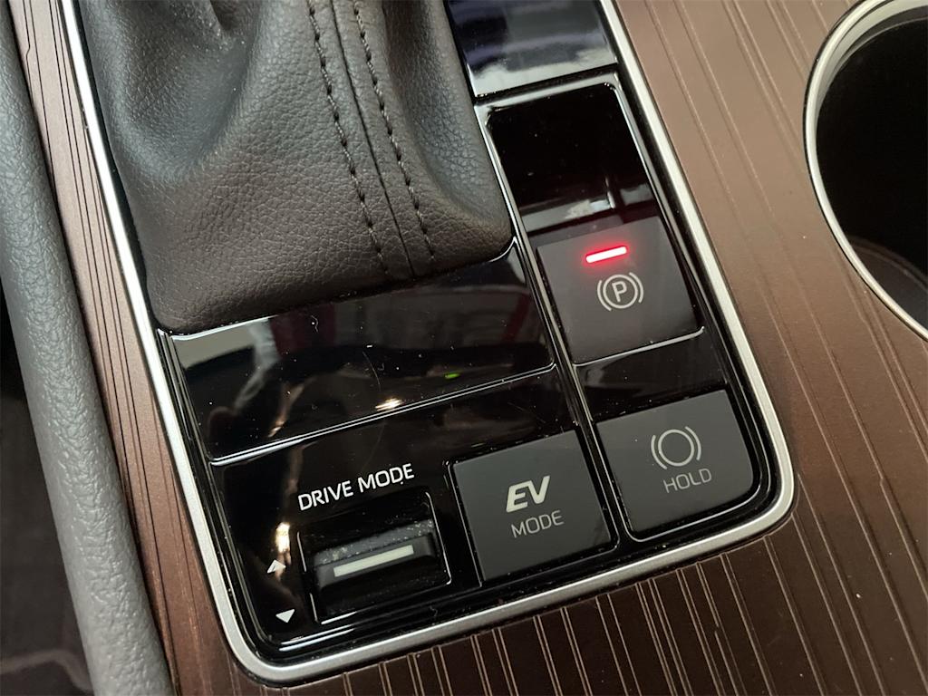 Thumbnail: 2023 Toyota Sienna - 28