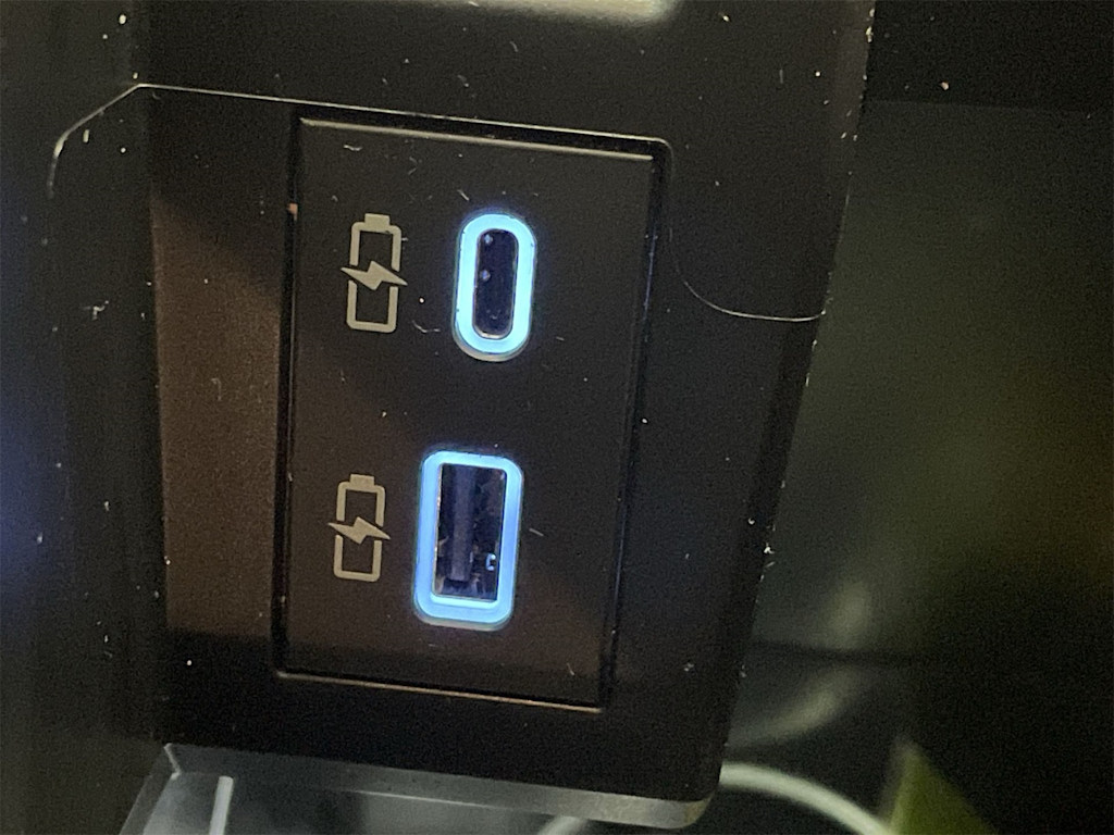 Thumbnail: 2023 Toyota Sienna - 16