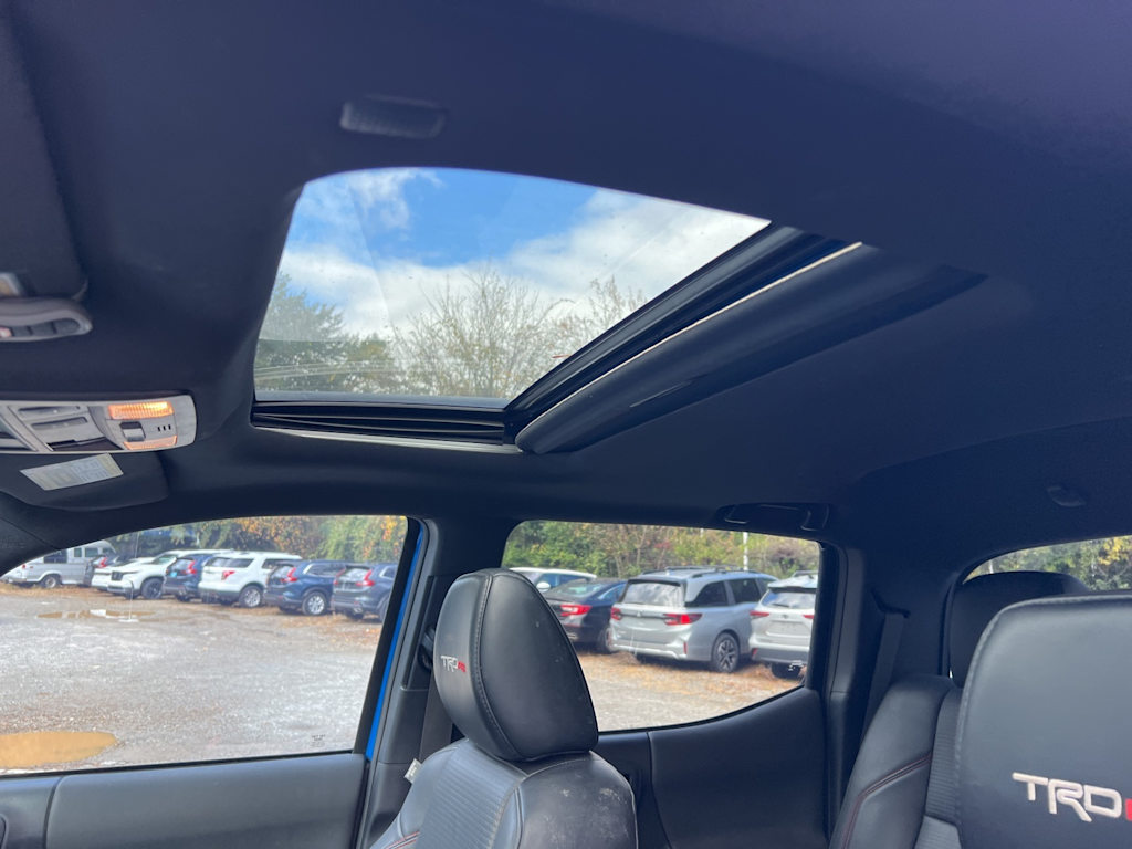 Thumbnail: 2019 Toyota Tacoma - 21