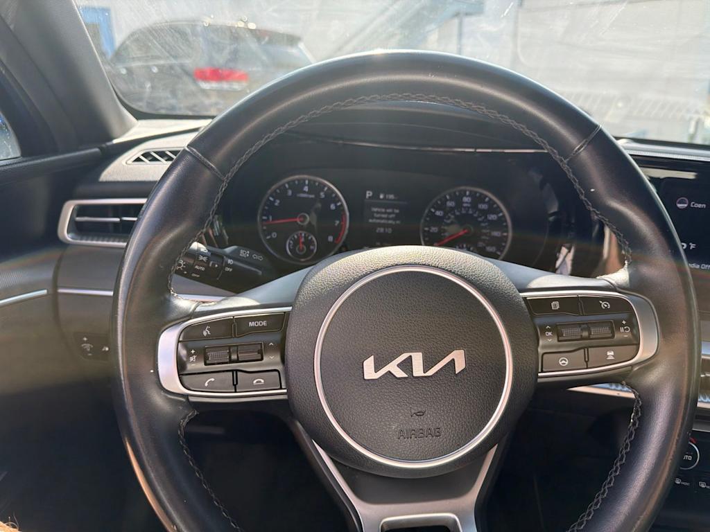 Thumbnail: 2022 Kia K5 - 2