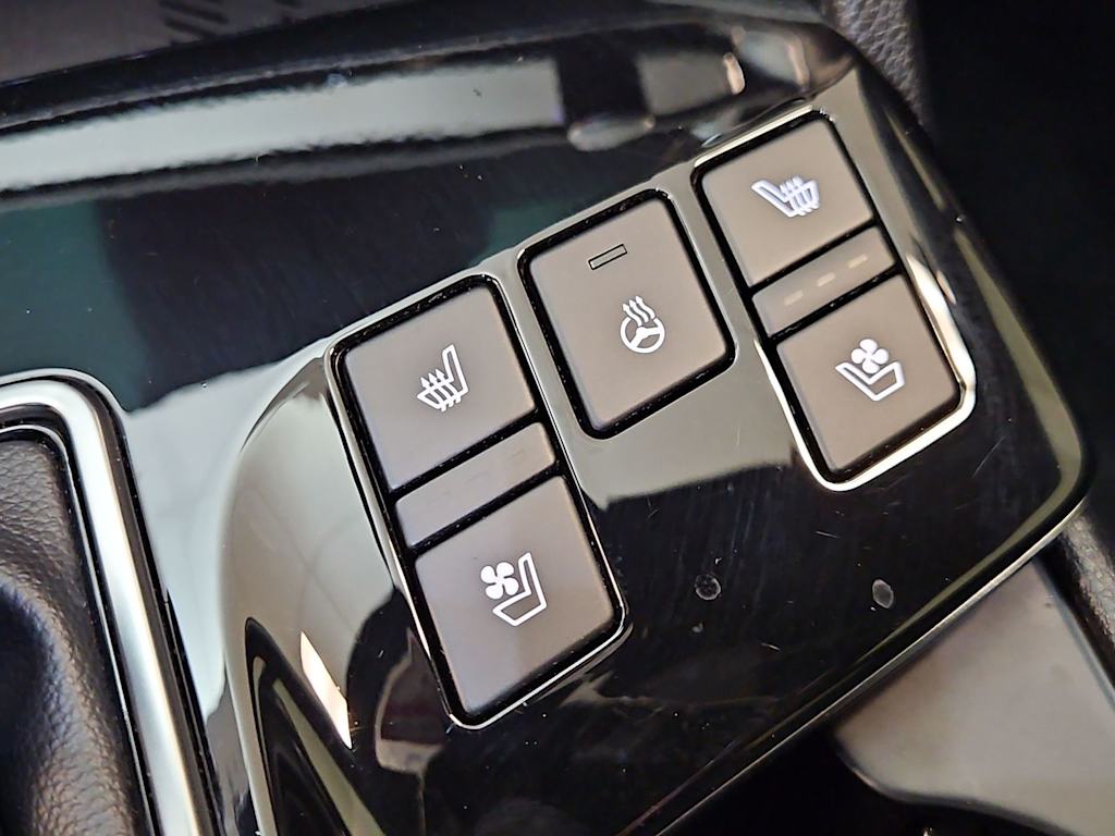 Thumbnail: 2023 Kia Sportage - 17