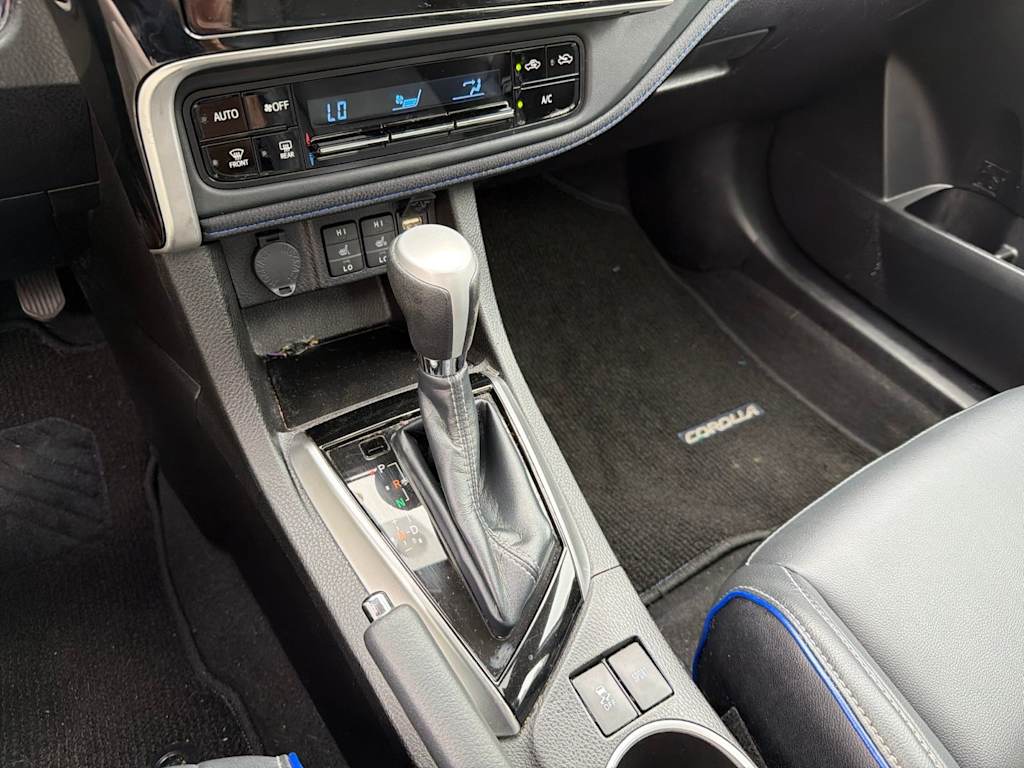 Thumbnail: 2019 Toyota Corolla - 10