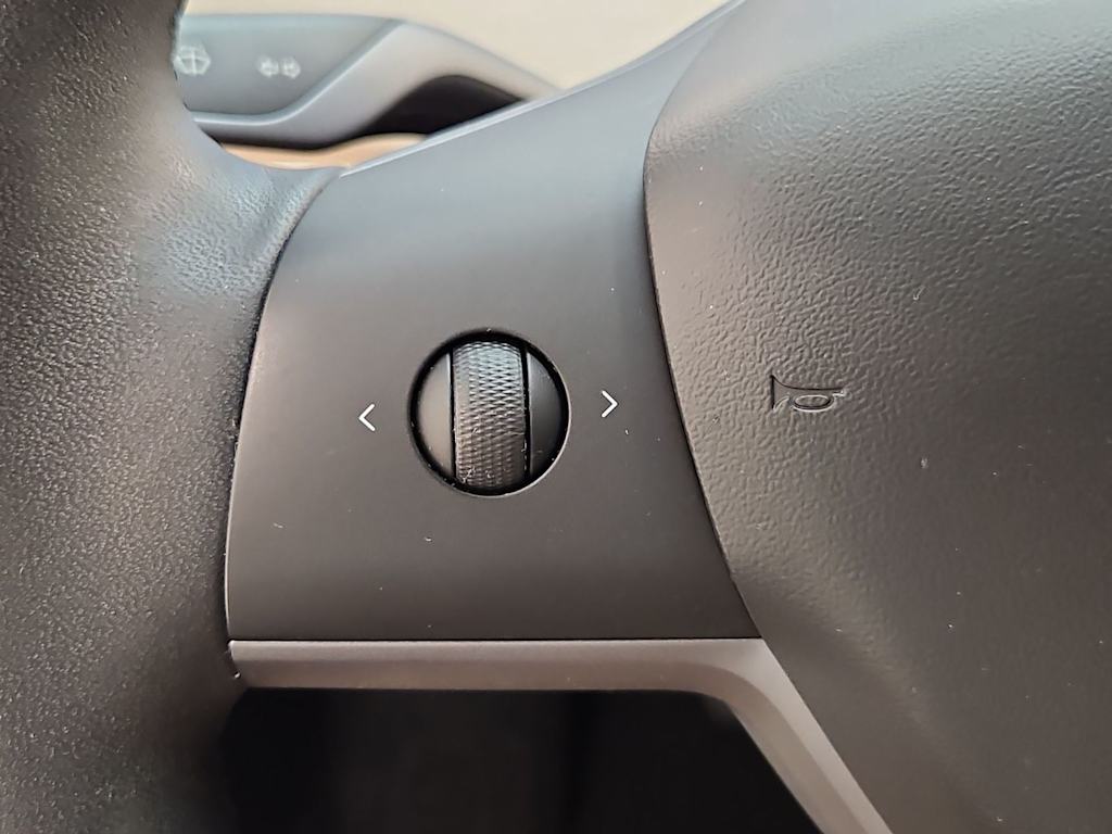Thumbnail: 2020 Tesla Model 3 - 20