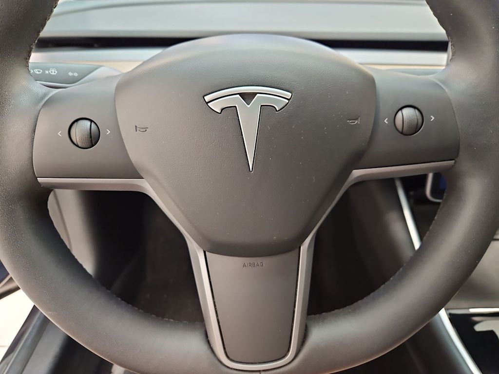 Thumbnail: 2020 Tesla Model 3 - 22