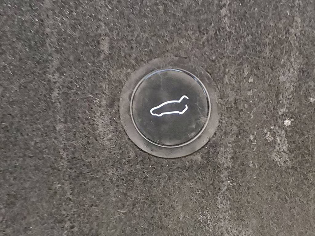 Thumbnail: 2021 Tesla Model S - 24