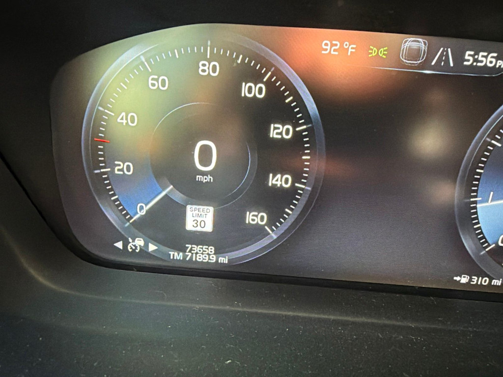 Thumbnail: 2019 Volvo S60 - 10