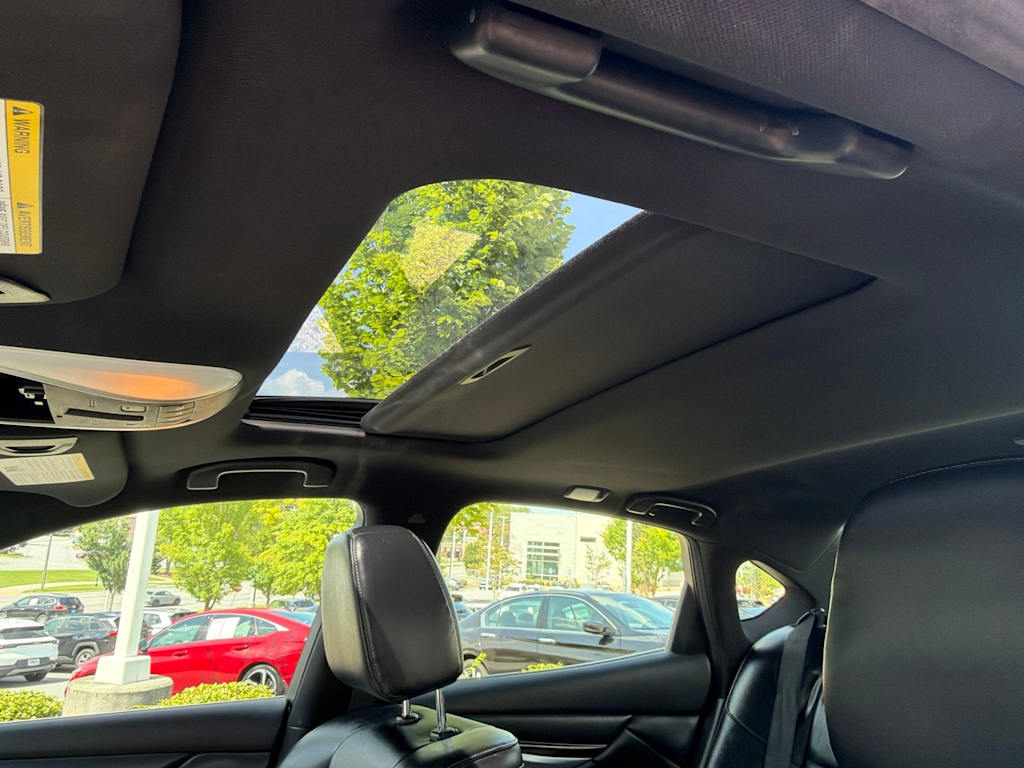 Thumbnail: 2017 INFINITI Q70 - 25