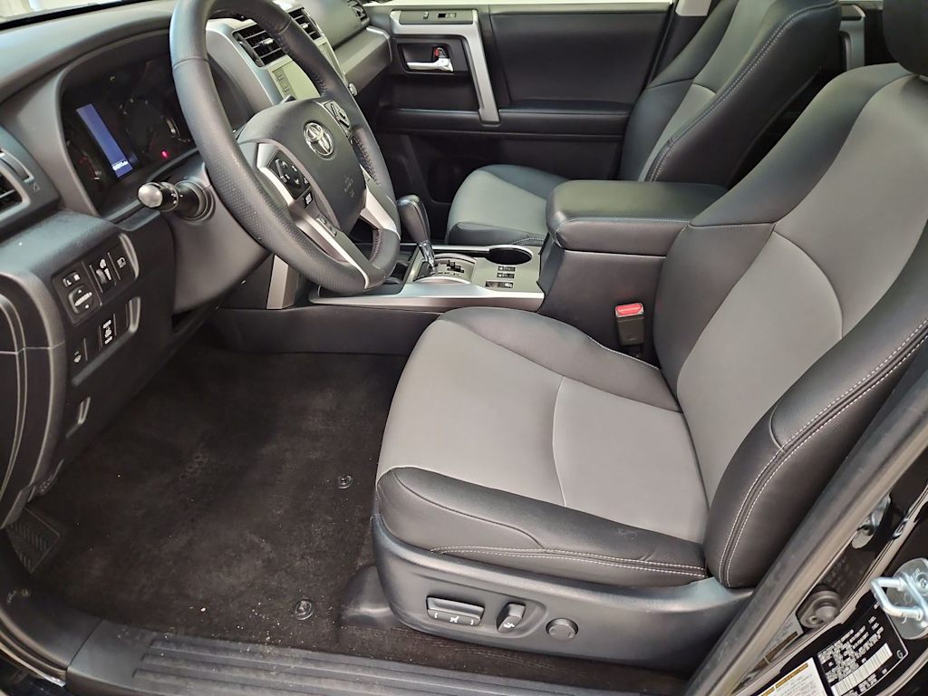 Thumbnail: 2021 Toyota 4Runner - 8