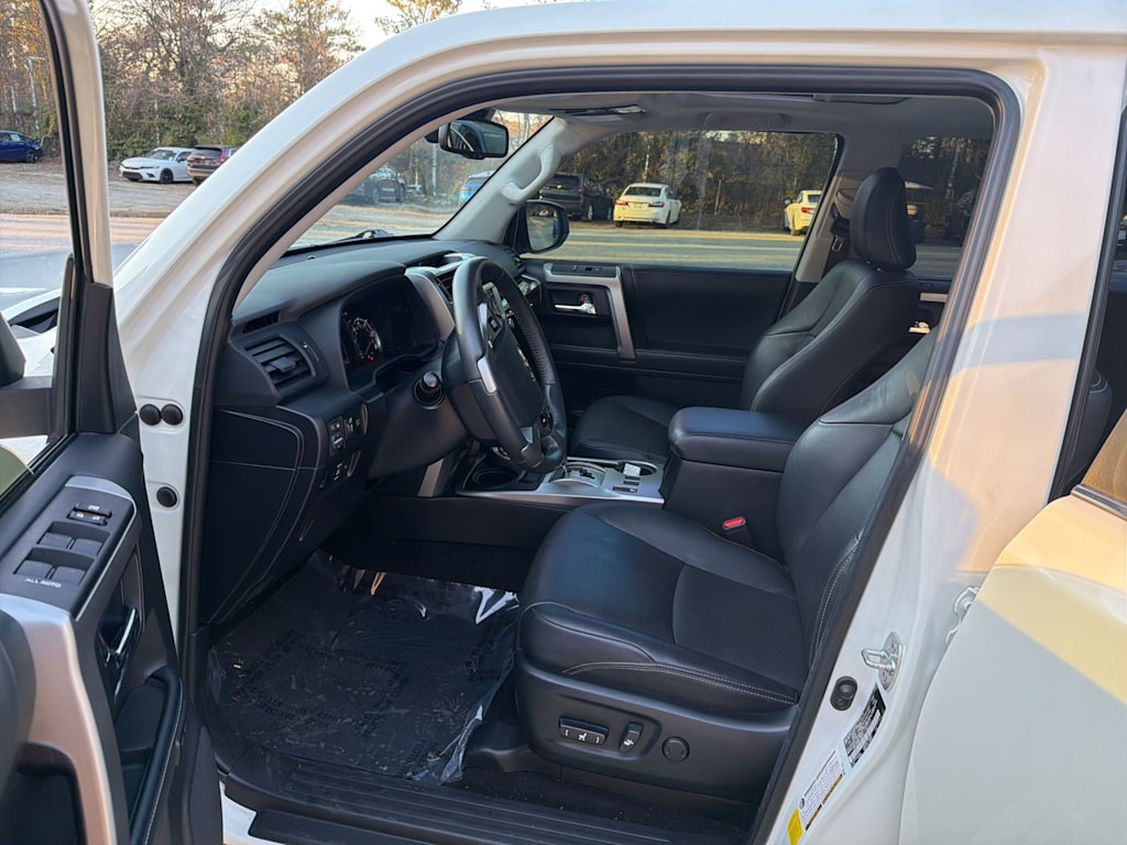 Thumbnail: 2023 Toyota 4Runner - 8