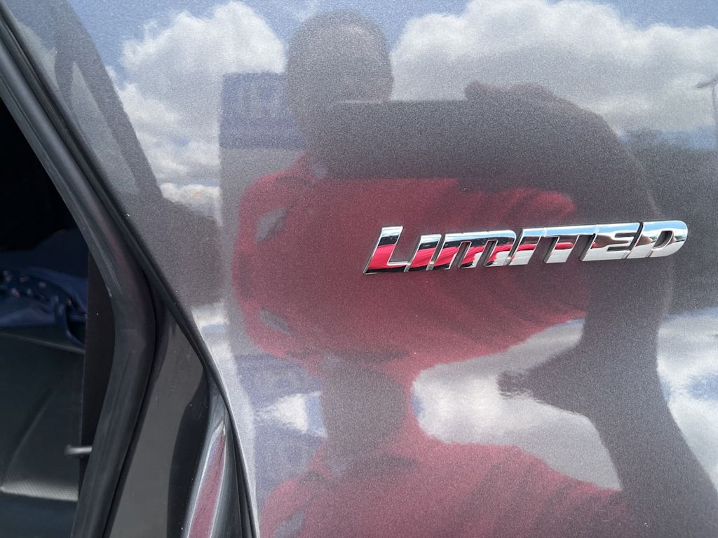 Thumbnail: 2015 Toyota 4Runner - 5