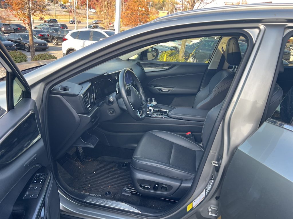 Thumbnail: 2024 Lexus ES - 18