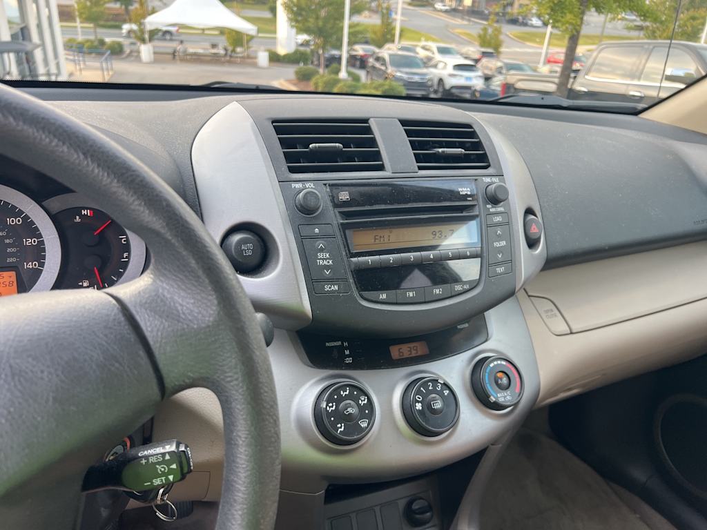Thumbnail: 2006 Toyota RAV4 - 8