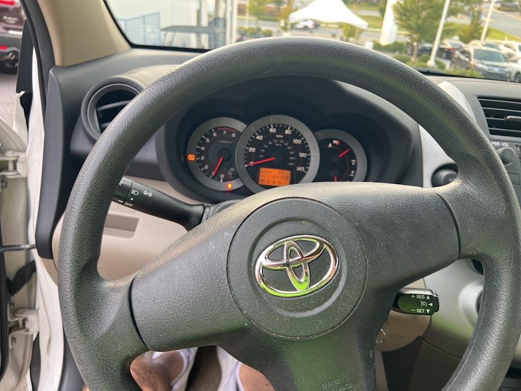 Thumbnail: 2006 Toyota RAV4 - 21