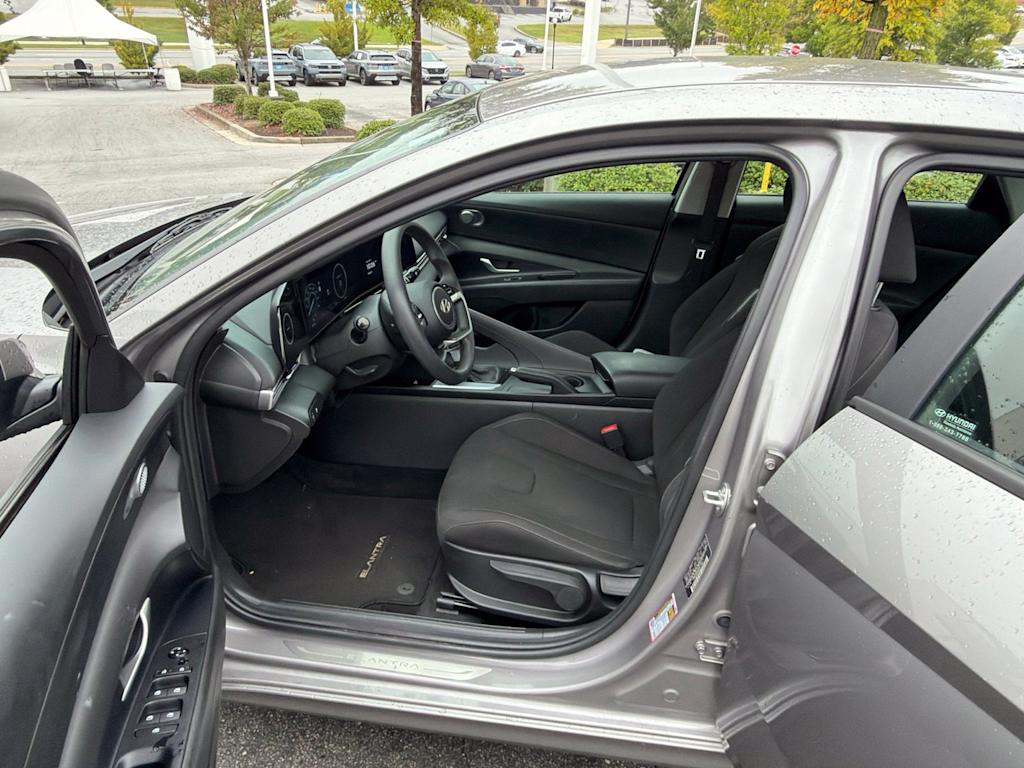 Thumbnail: 2024 Hyundai Elantra - 22